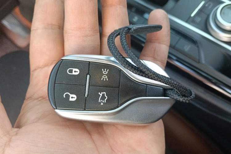 Used Maserati Levante 2016 3.0T Standard Edition Vehicle Key