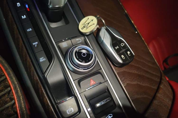 Used Maserati Levante 2016 3.0T Standard Edition Vehicle Key