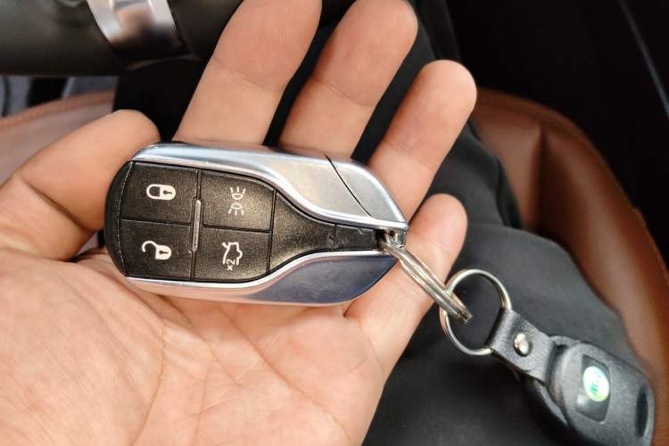 Used Maserati Levante 2016 3.0T Standard Edition Vehicle Key
