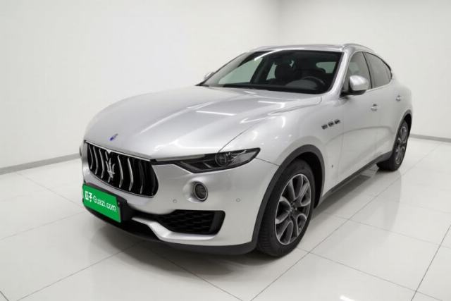Ojetý Maserati Levante 2016 3.0T Standard Edition