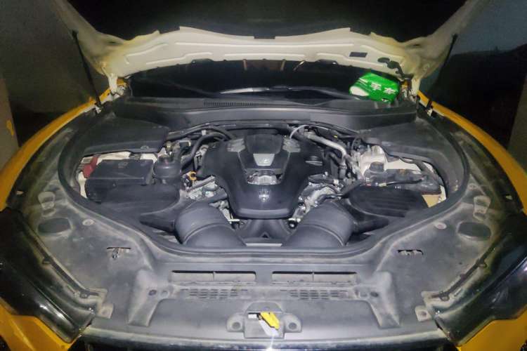 Used Maserati Levante 2016 3.0T Standard Edition Engine Bay