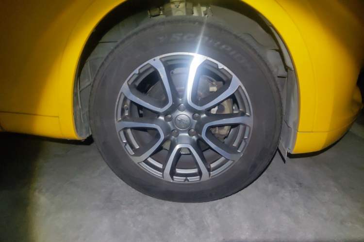 Used Maserati Levante 2016 3.0T Standard Edition Right Front Wheel Hub