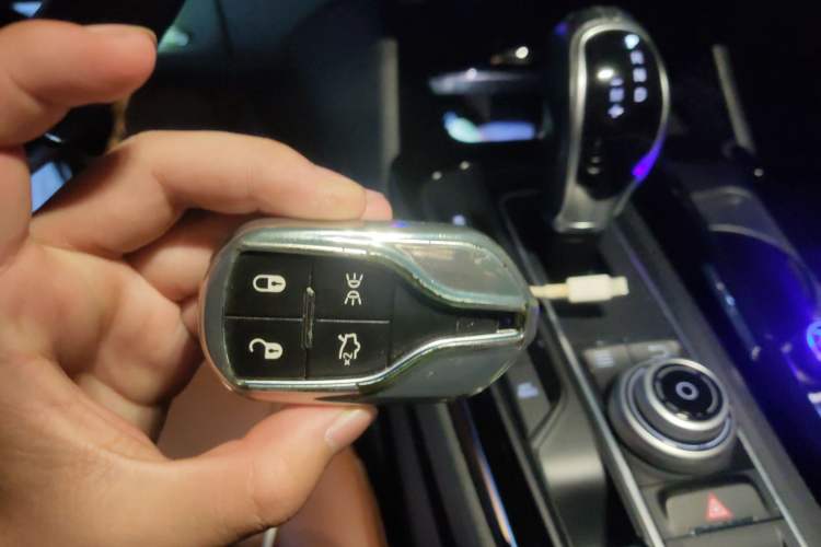 Used Maserati Levante 2016 3.0T Standard Edition Vehicle Key