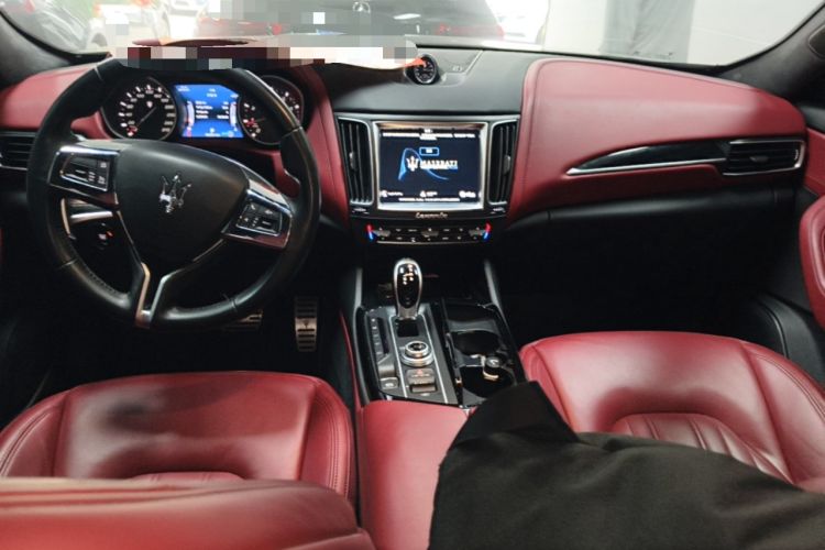 Used Maserati Levante  Center Console