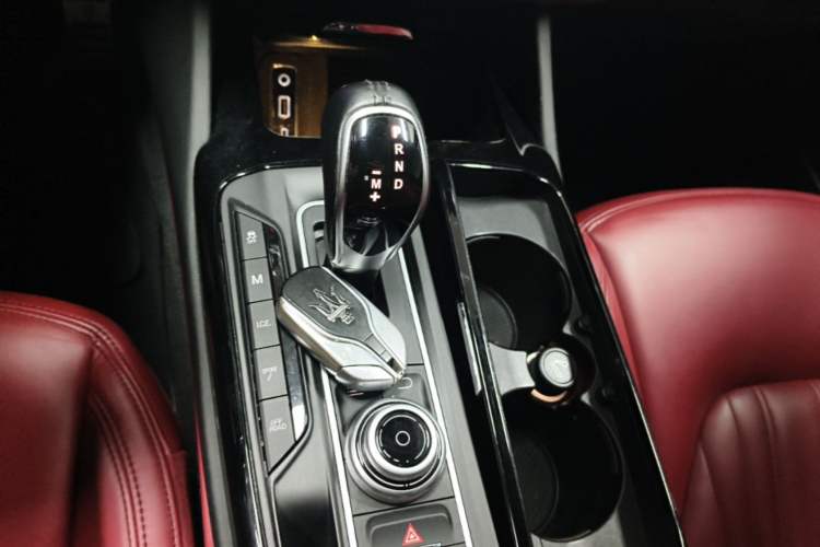Used Maserati Levante  Gear Lever