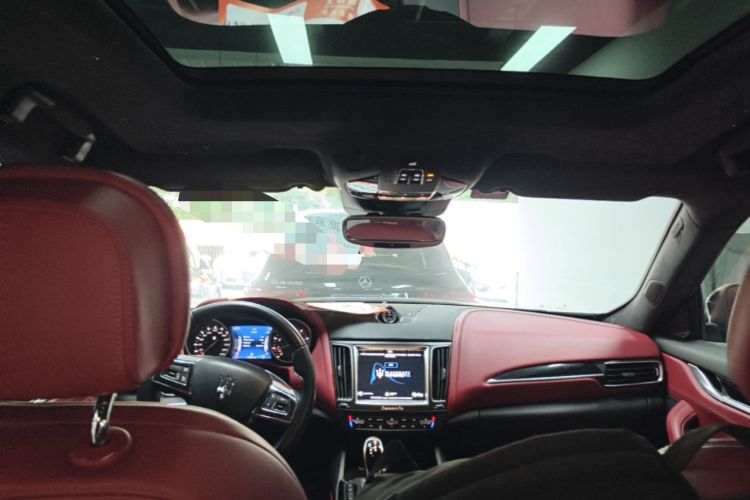 Used Maserati Levante  Headliner