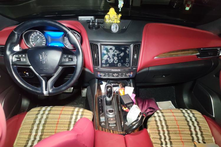 Used Maserati Levante  Center Console