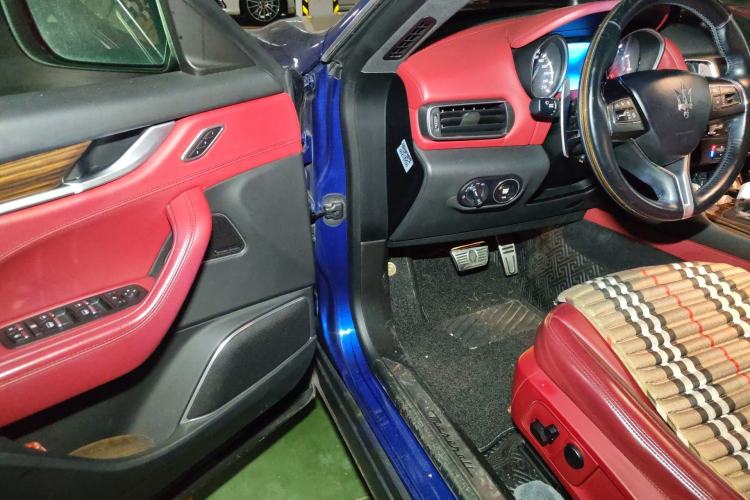 Used Maserati Levante  Driver Seat