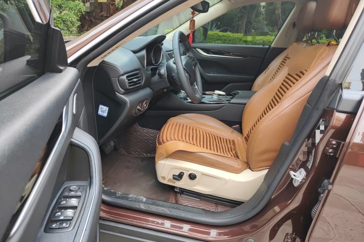 Used Maserati Levante  Driver Seat