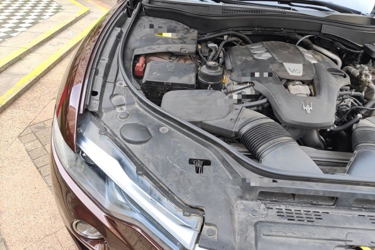 Used Maserati Levante  Engine Bay Right