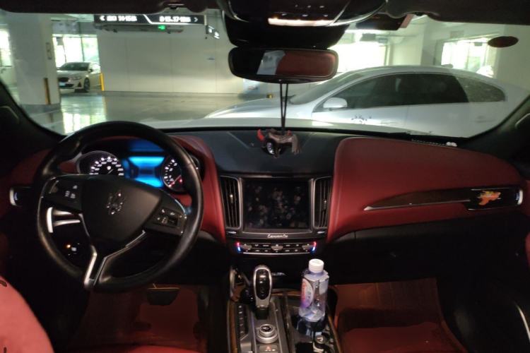 Used Maserati Levante  Center Console