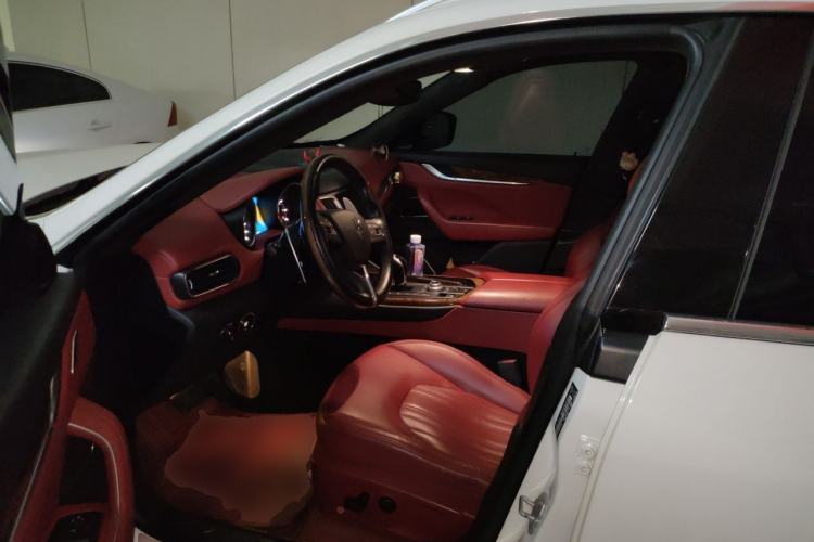 Used Maserati Levante  Driver Seat