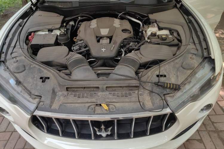 Used Maserati Levante  Engine Bay