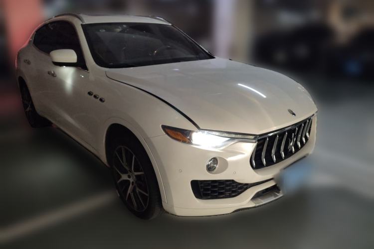 Used Maserati Levante  Front Right 45 Deg