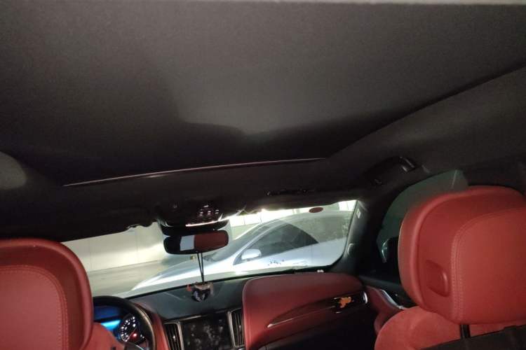 Used Maserati Levante  Headliner