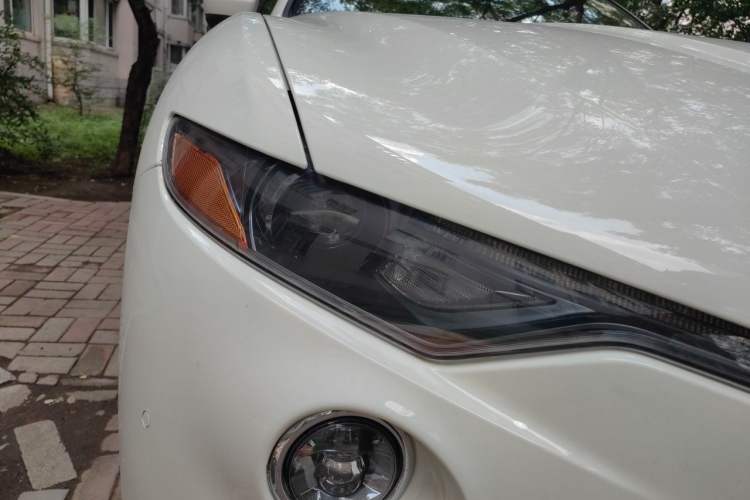 Used Maserati Levante  Right Front Headlight