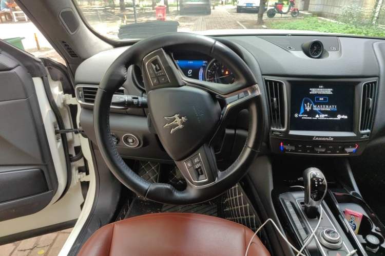 Used Maserati Levante  Steering Wheel