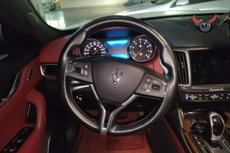 Used Maserati Levante  Steering Wheel