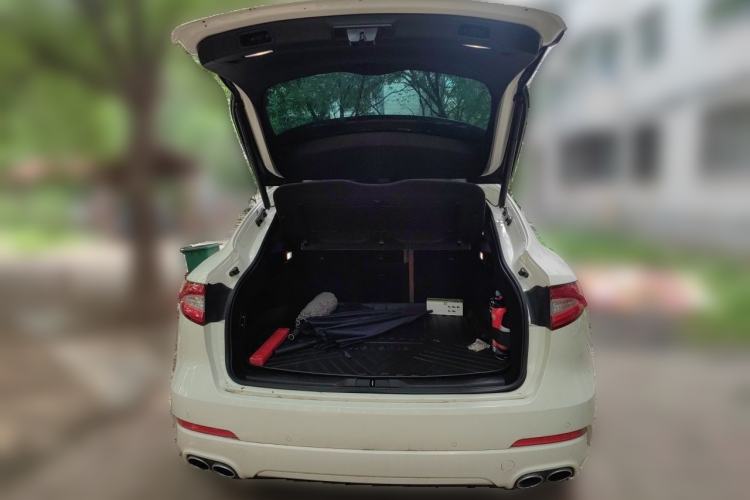 Used Maserati Levante  Trunk