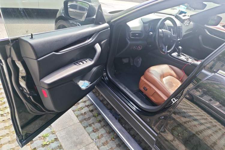 Used Maserati Levante 2018 3.0T Classic Edition Driver Seat
