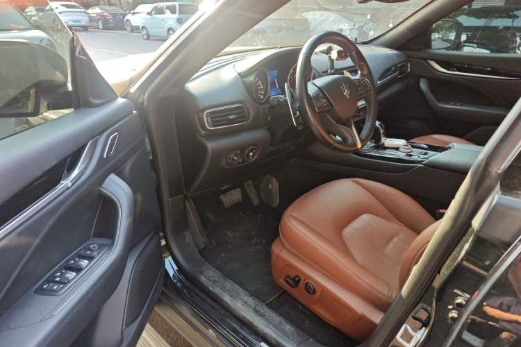 Used Maserati Levante 2018 3.0T Standard Edition Driver Seat