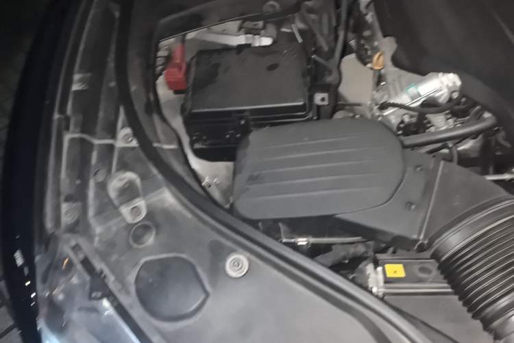 Used Maserati Levante 2018 3.0T Classic Edition Engine Bay Right