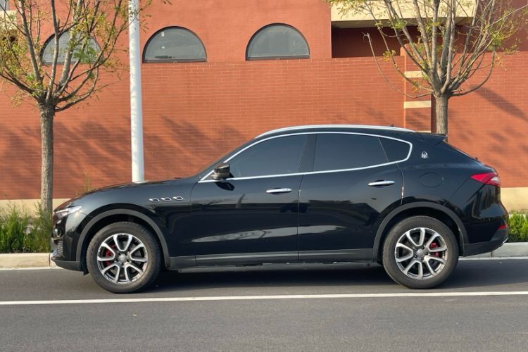 Used Maserati Levante 2018 3.0T Standard Edition Exterior 4