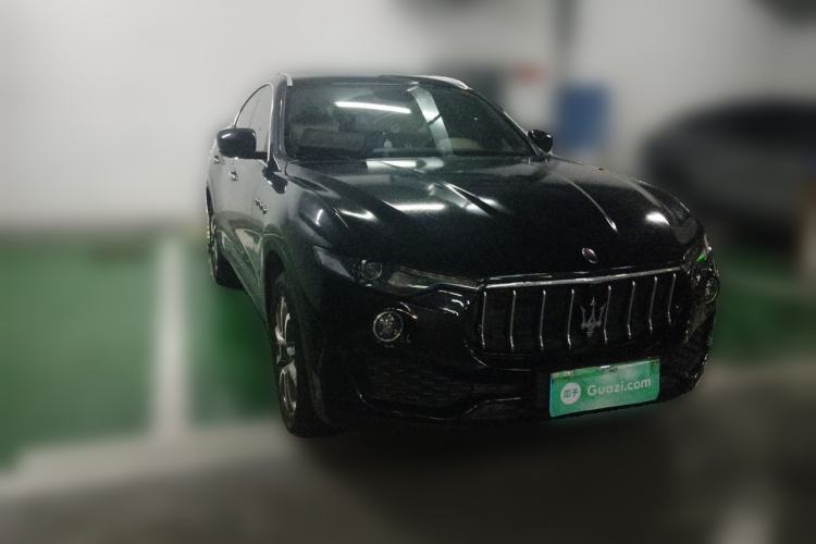 Used Maserati Levante 2018 3.0T Classic Edition Front Right 45 Deg