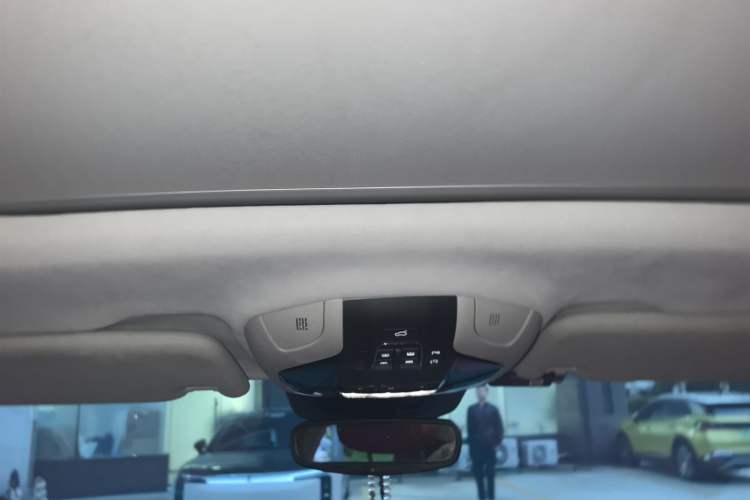 Used Maserati Levante 2018 3.0T Classic Edition Headliner
