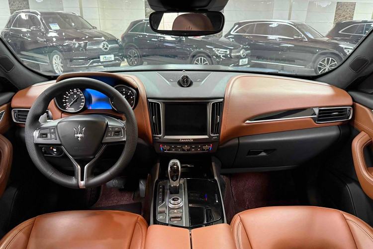 Used Maserati Levante 2018 3.0T Classic Edition Interior 1