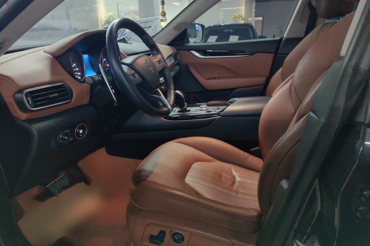 Used Maserati Levante 2018 3.0T Classic Edition Interior 1