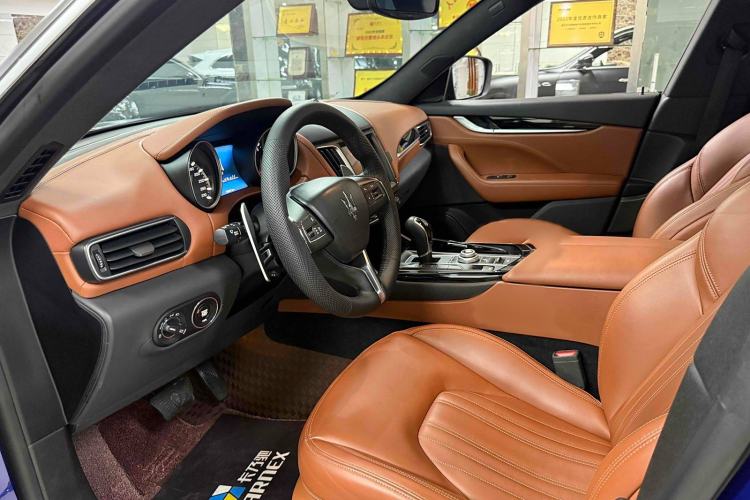 Used Maserati Levante 2018 3.0T Classic Edition Interior 3