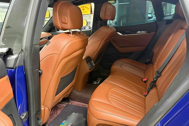 Used Maserati Levante 2018 3.0T Classic Edition Interior 4