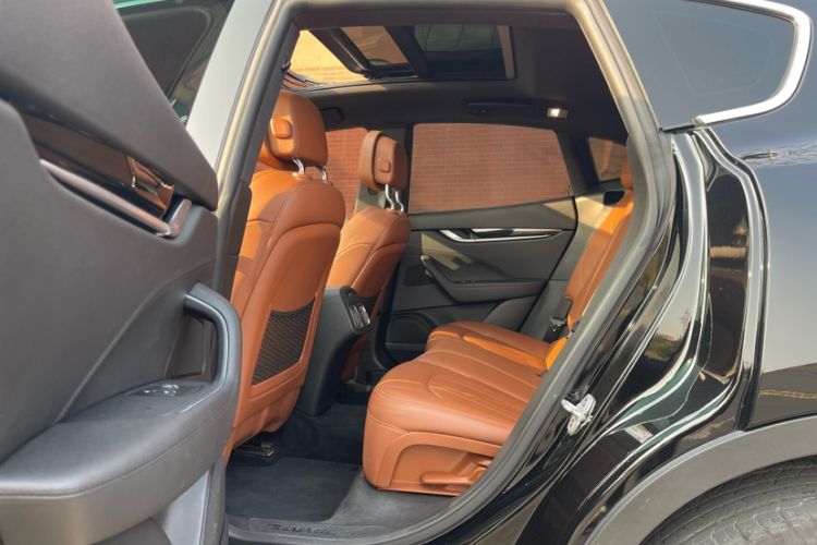 Used Maserati Levante 2018 3.0T Standard Edition Interior 6