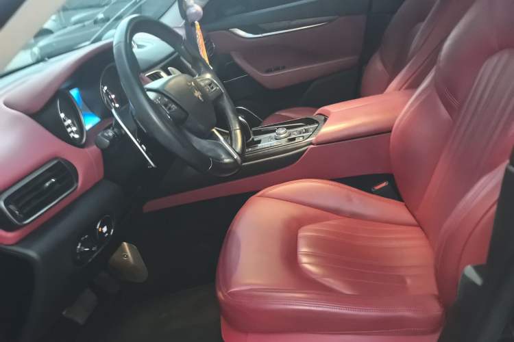 Used Maserati Levante 2018 3.0T Classic Edition Left Front Seat