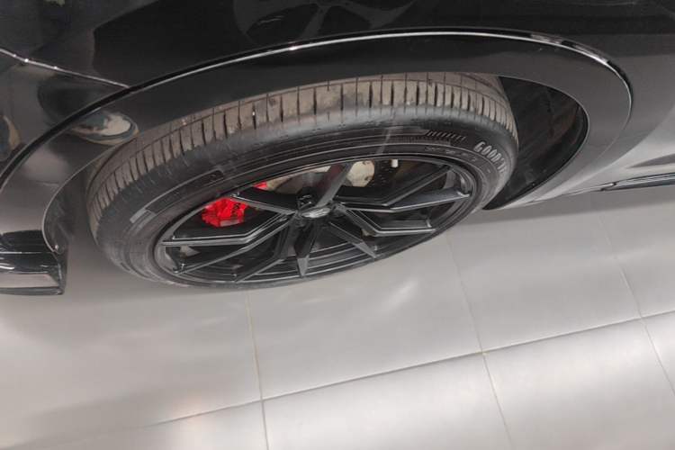 Used Maserati Levante 2018 3.0T Classic Edition Left Front Wheel Hub