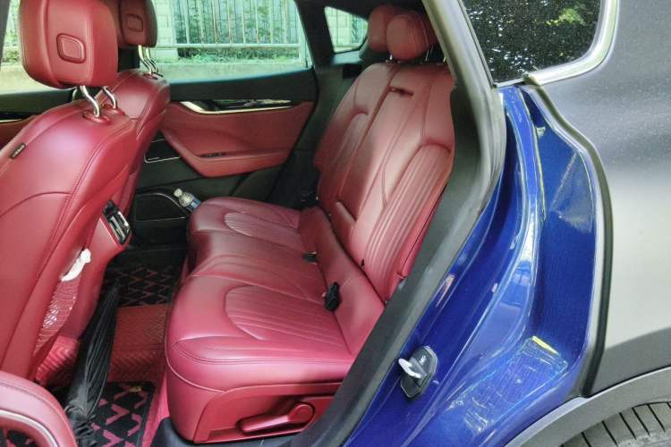 Used Maserati Levante 2018 3.0T Classic Edition Left Rear Seat