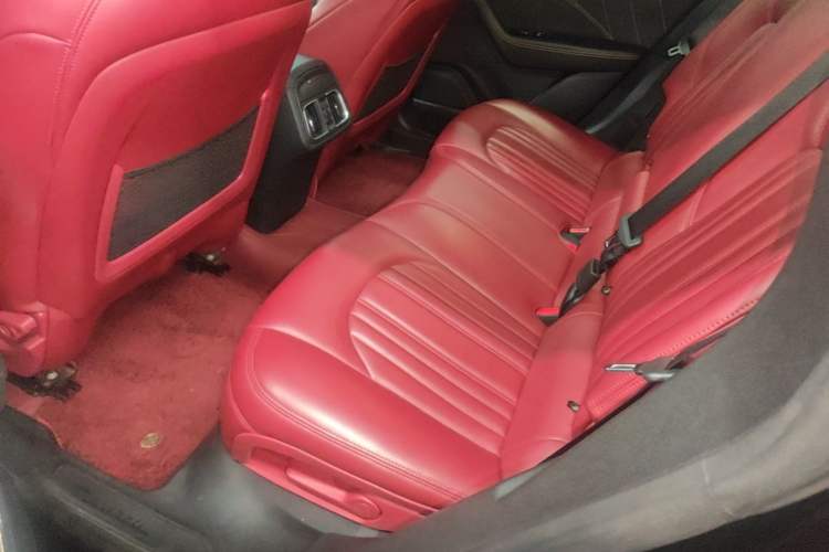 Used Maserati Levante 2018 3.0T Classic Edition Left Rear Seat