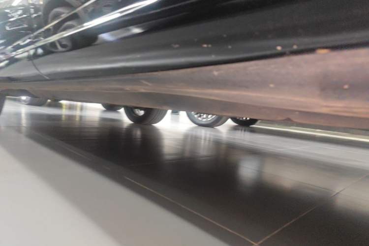 Used Maserati Levante 2018 3.0T Classic Edition Left Side Sill