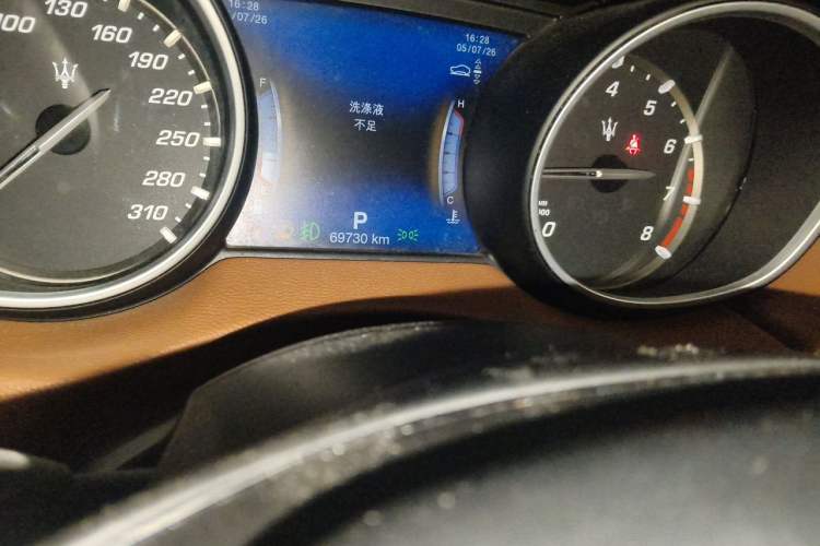 Used Maserati Levante 2018 3.0T Classic Edition Odometer Close Up