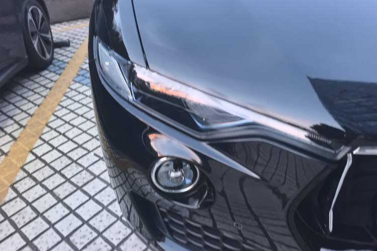 Used Maserati Levante 2018 3.0T Classic Edition Right Front Headlight