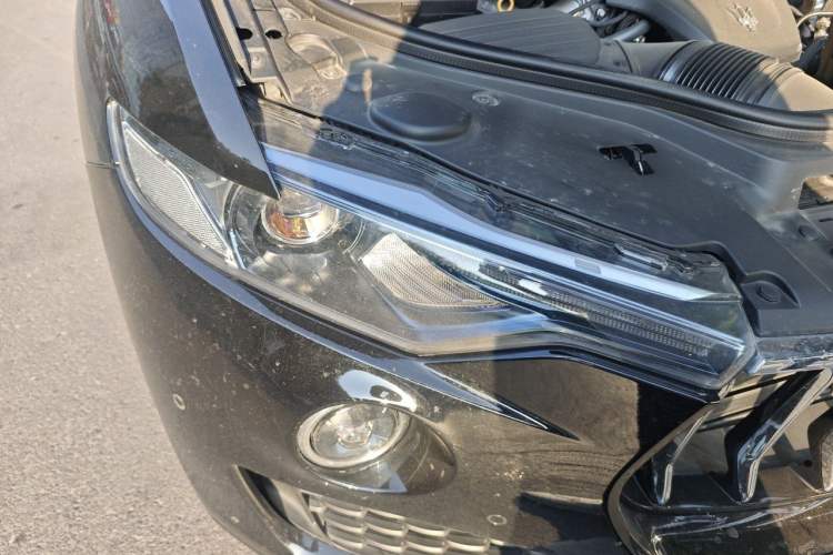 Used Maserati Levante 2018 3.0T Standard Edition Right Front Headlight