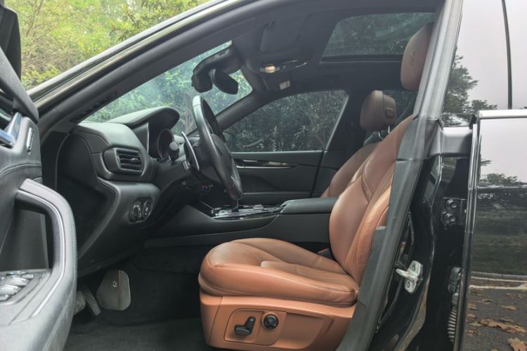 Used Maserati Levante 2018 3.0T Standard Edition Right Front Seat