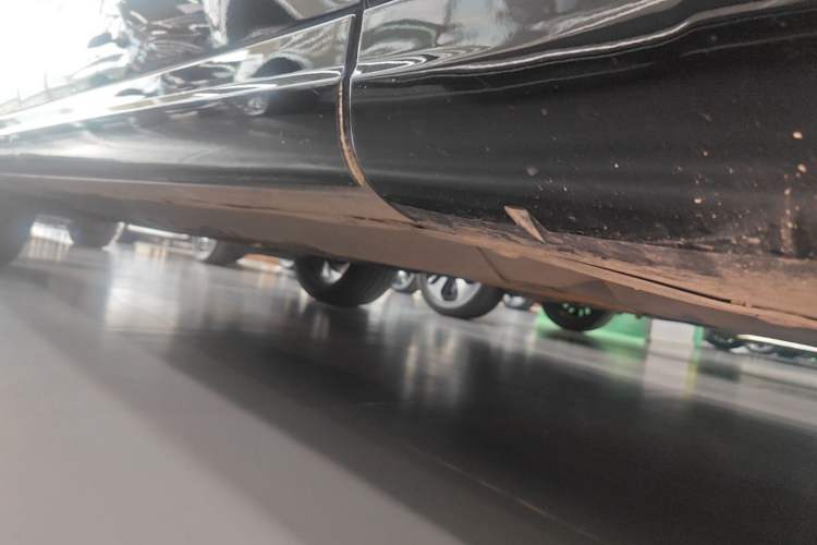 Used Maserati Levante 2018 3.0T Classic Edition Right Side Sill