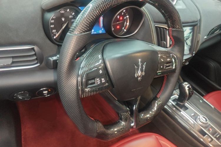 Used Maserati Levante 2018 3.0T Classic Edition Steering Wheel