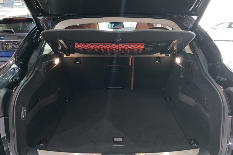 Used Maserati Levante 2018 3.0T Standard Edition Trunk