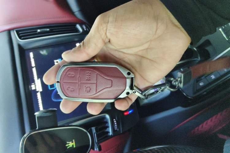 Used Maserati Levante 2018 3.0T Classic Edition Vehicle Key