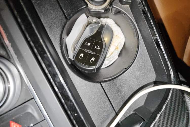 Used Maserati Levante 2018 3.0T Classic Edition Vehicle Key