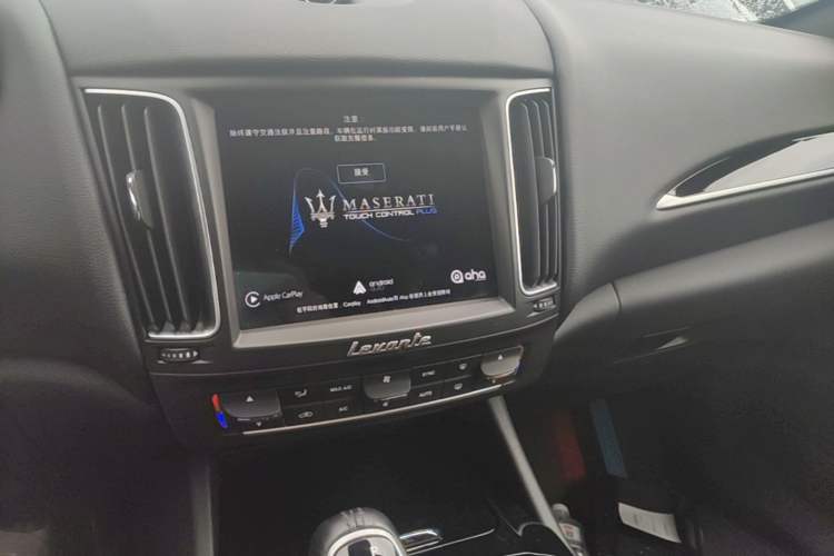 Used Maserati Levante 2018 3.0T Classic Edition Audio And AC Panel