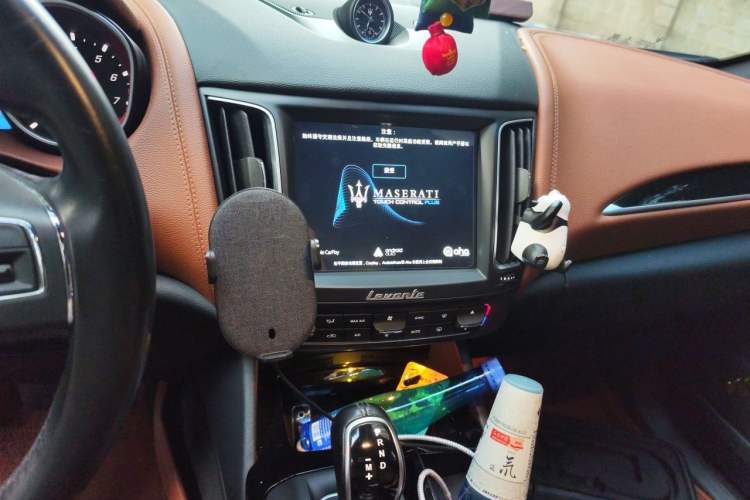 Used Maserati Levante 2018 3.0T Standard Edition Audio And AC Panel